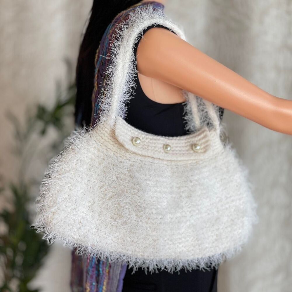 Handmade‎ White Knit Fuzzy Shoulder Bag Pearl Accent Y2K Coquette Fluffy Purse